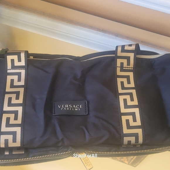 Versace - Picture 14 of 15